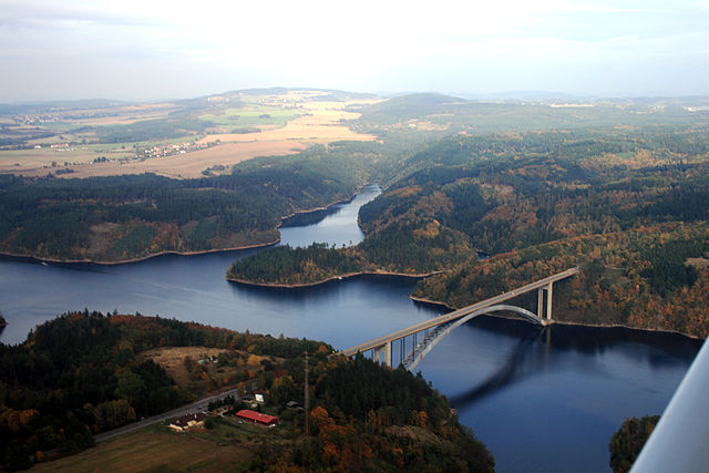 Źďákovský most